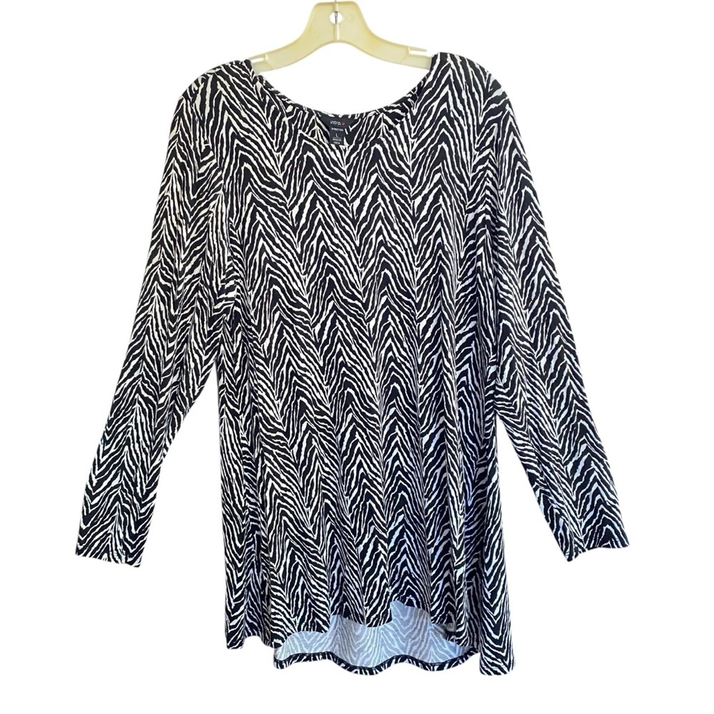 intro. Black & White Zebra Stripe Stretchy Soft Long Sleeve Size LARGE